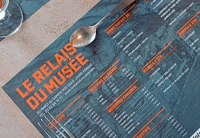 Le restaurant le Relais du Musée vend des produits du Rucher des Noisetiers